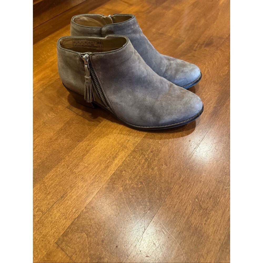 Woman’s vivonic leather ankle boots size 8